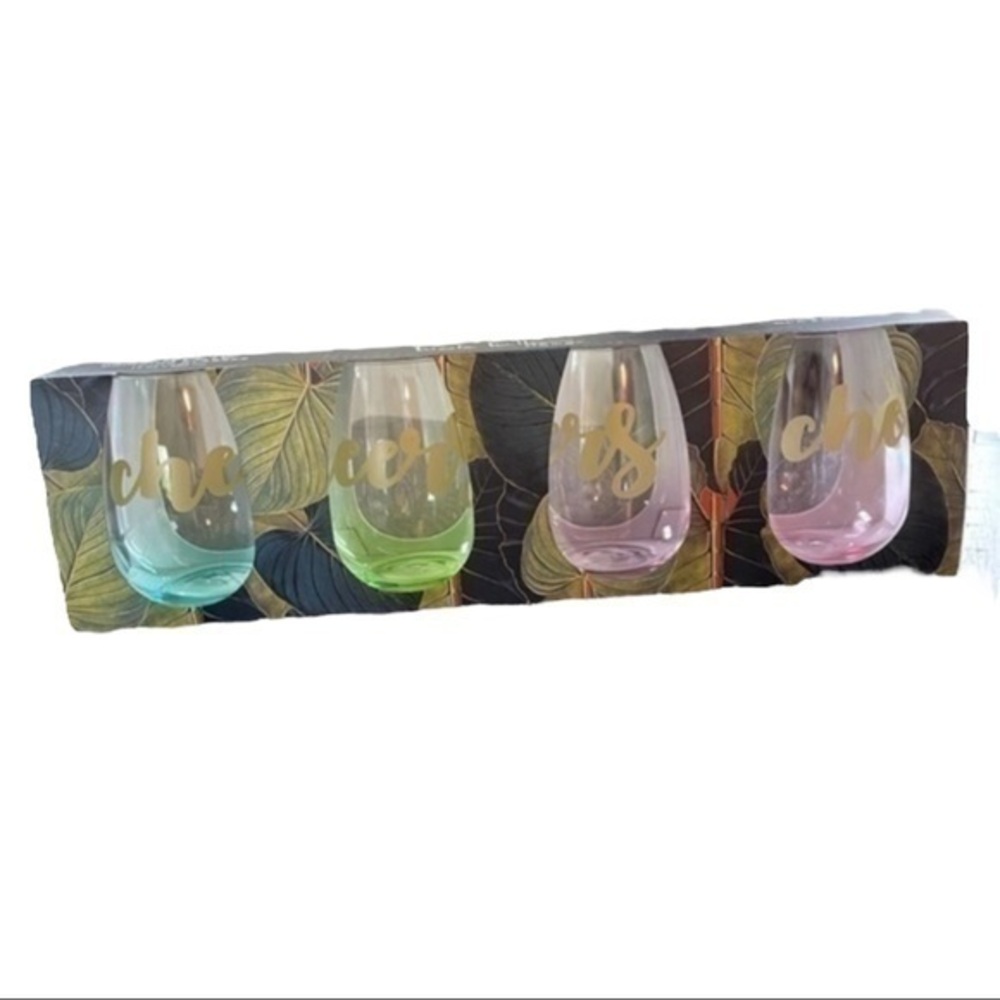 Set of 4 Nicole Miller Acrylic Wine Glasses